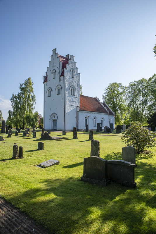 Äsphults kyrka