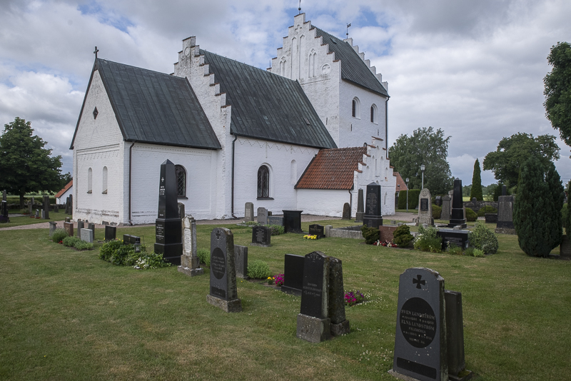Emmislöv kyrka