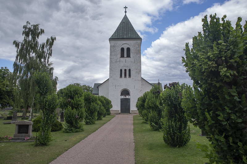 Oppmanna kyrka