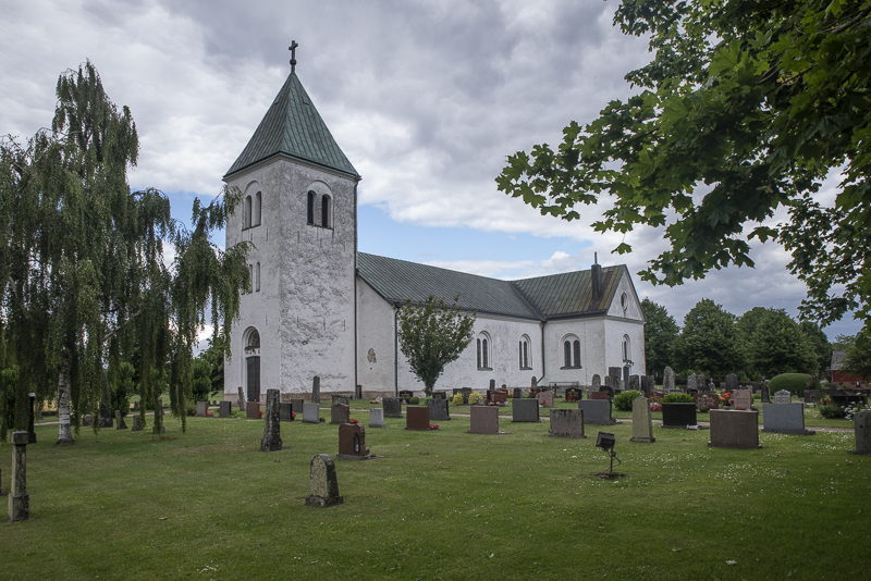 Oppmanna kyrka