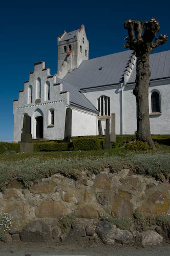 Fru Alstads kyrka